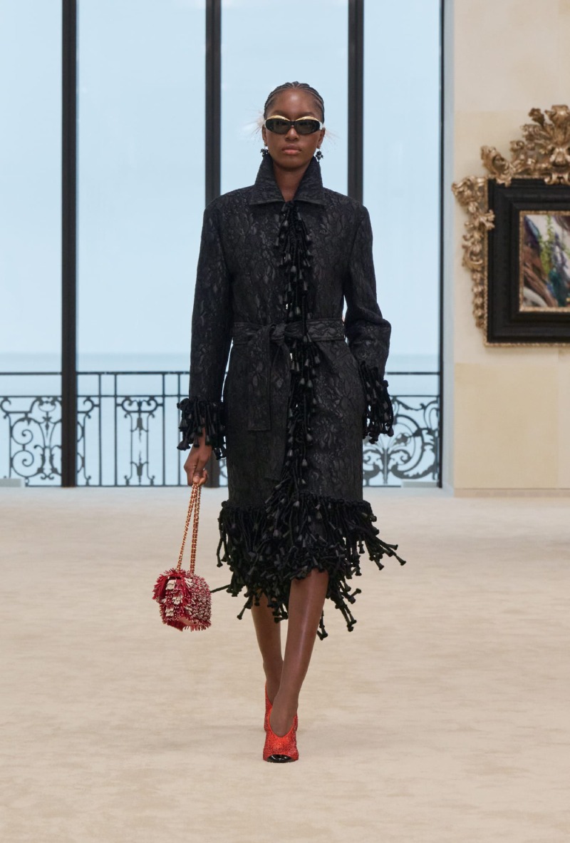Chanel mezcla funcionalidad y elegancia costera para Cruise