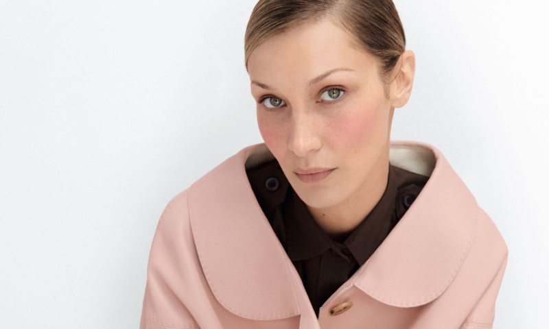 El primer blush de Prada Beauty lo usarás en todo el rostro