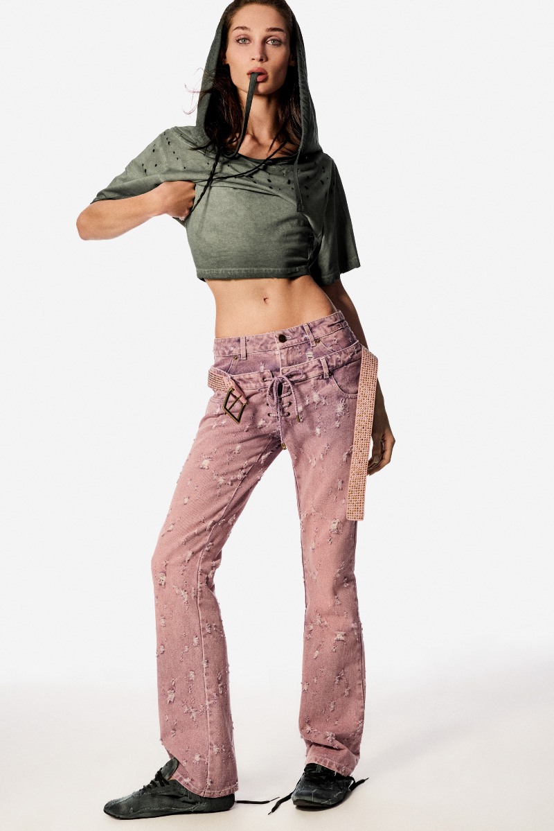 Desigual y Masha Popova desgastan el denim de forma sensual