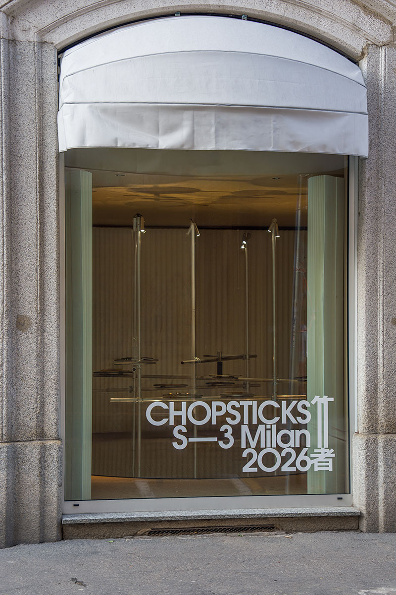 Exposición Chopsticks: Yoko Choy une Asia con un objeto