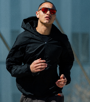 Mó se suma a la moda deportiva con gafas ligeras y urbanas