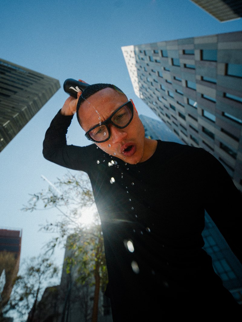 Mó se suma a la moda deportiva con gafas ligeras y urbanas