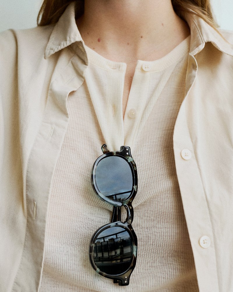 Izipizi diseña gafas unisex, eco y con colores personales