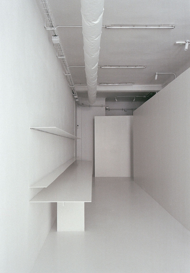 Hanghar HQ: un antiguo taller mecánico en su sede central