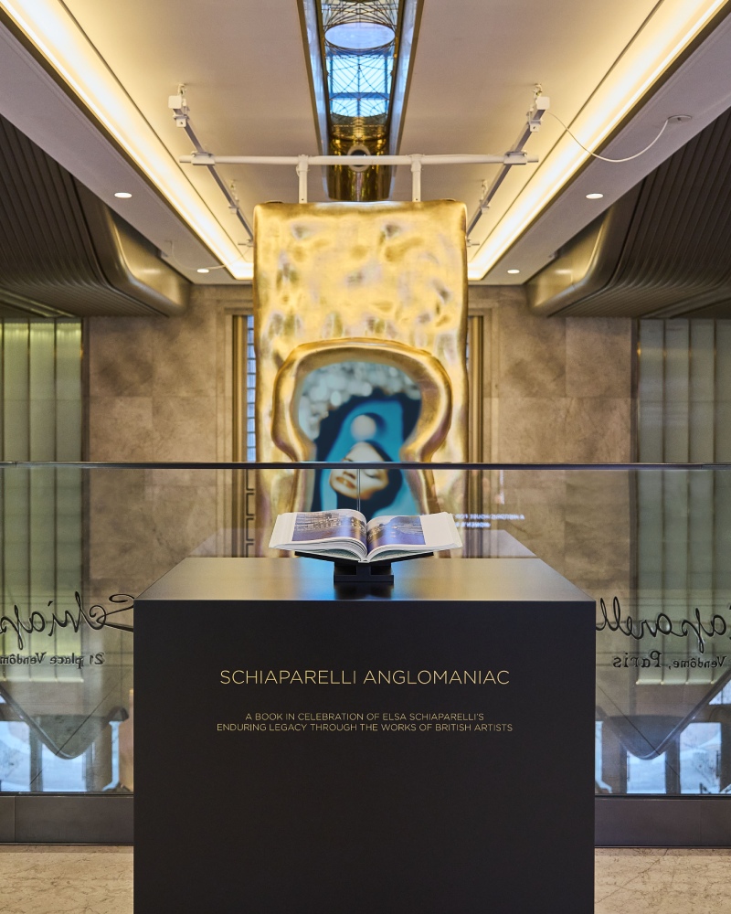 Harrods también instala su exhibición de Schiaparelli