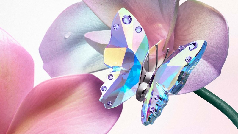 El mágico jardín de Ariana Grande con joyas de Swarovski