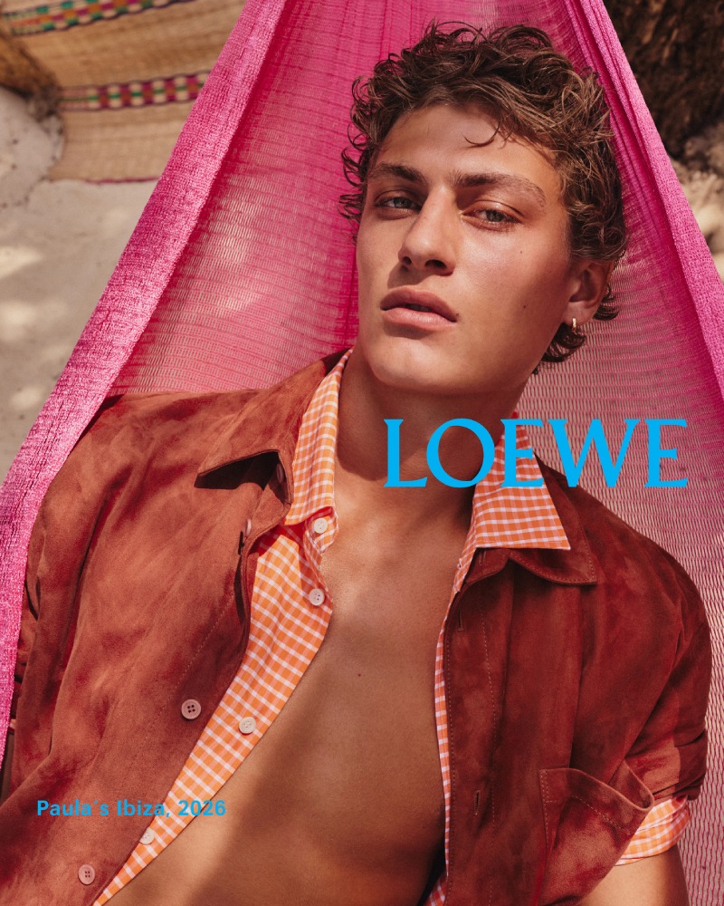 Para Loewe, el verano se vive en cualquier parte