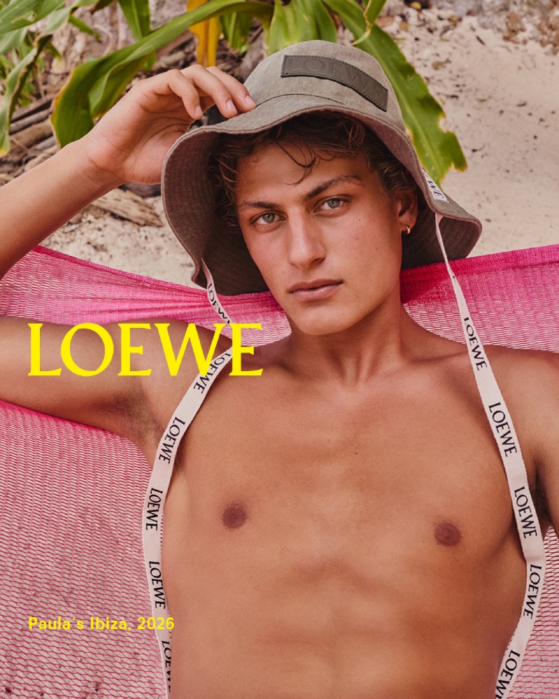 Para Loewe, el verano se vive en cualquier parte