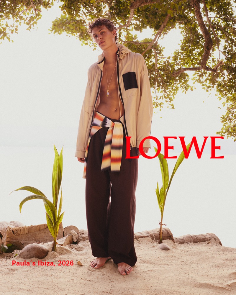 Para Loewe, el verano se vive en cualquier parte