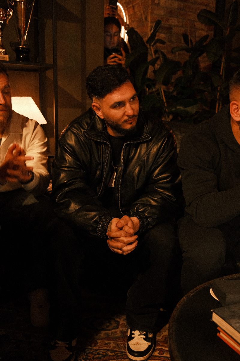 Ilia Topuria y JD Sports la lían con flamenco y streetwear