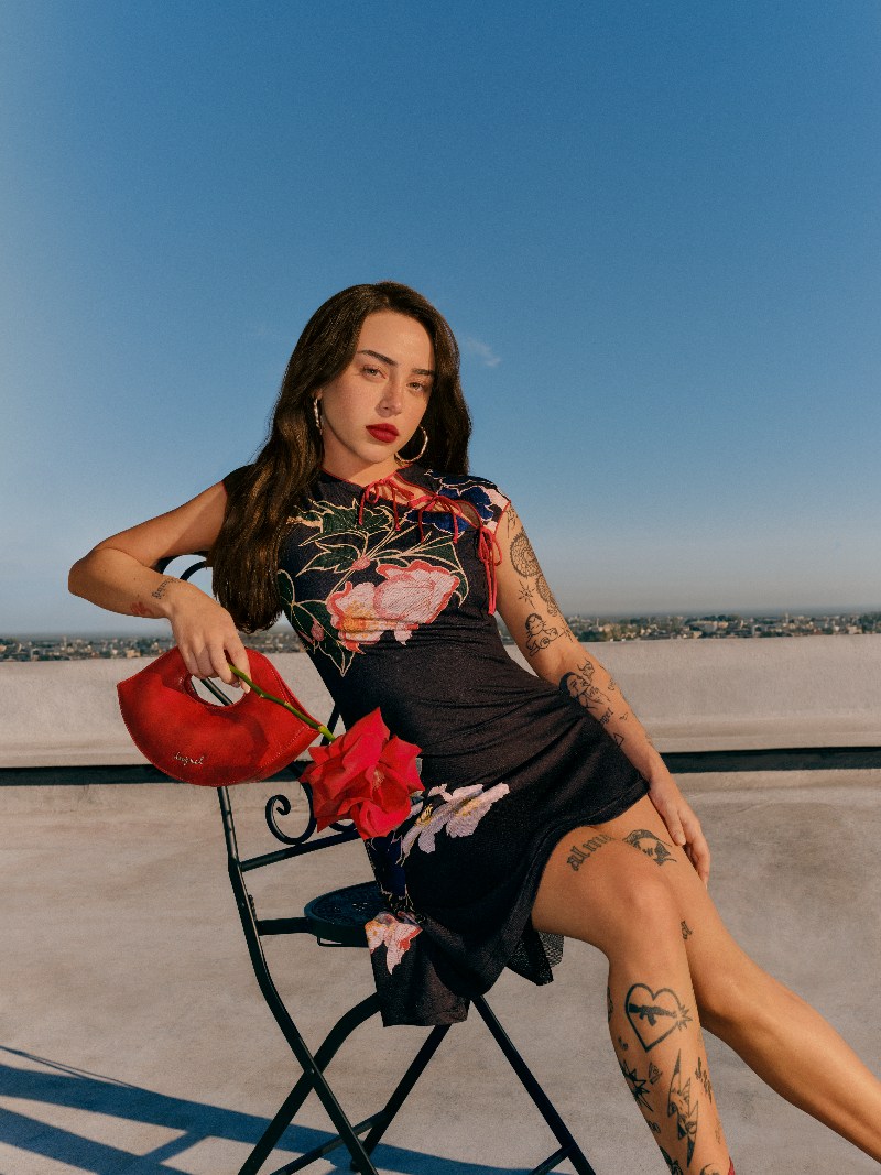 Desigual es el amuleto de suerte y estilo de Nicki Nicole