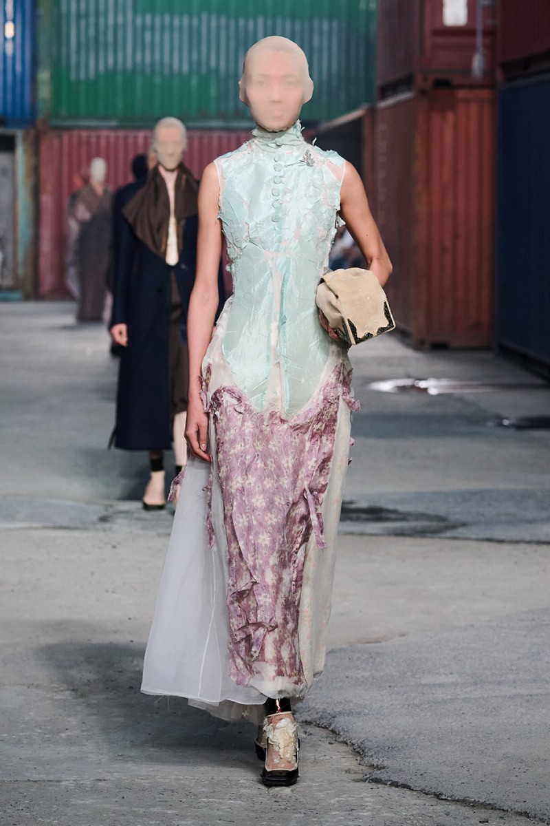 Glenn Martens continúa con su avant-garde para Margiela