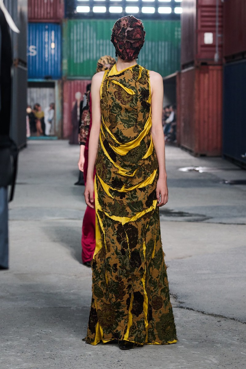 Glenn Martens continúa con su avant-garde para Margiela