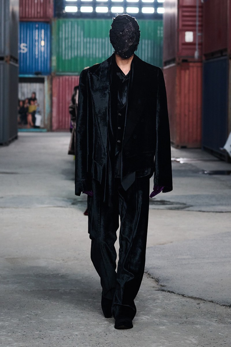 Glenn Martens continúa con su avant-garde para Margiela