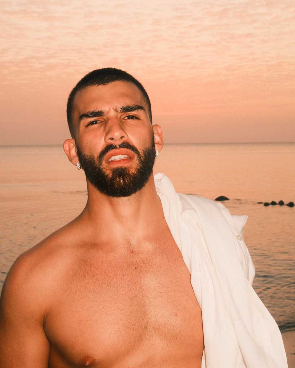 Manuel Turizo celebra a Colombia en su álbum Apambichao