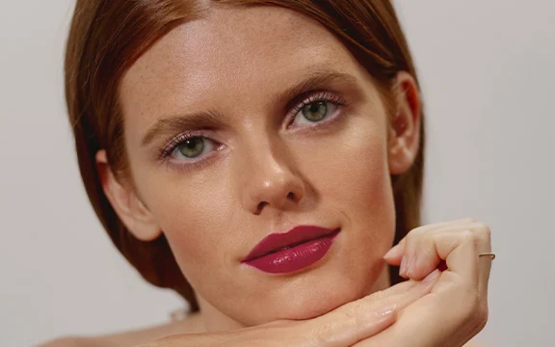 El efecto sol lo harás con el maquillaje natural de Sisley