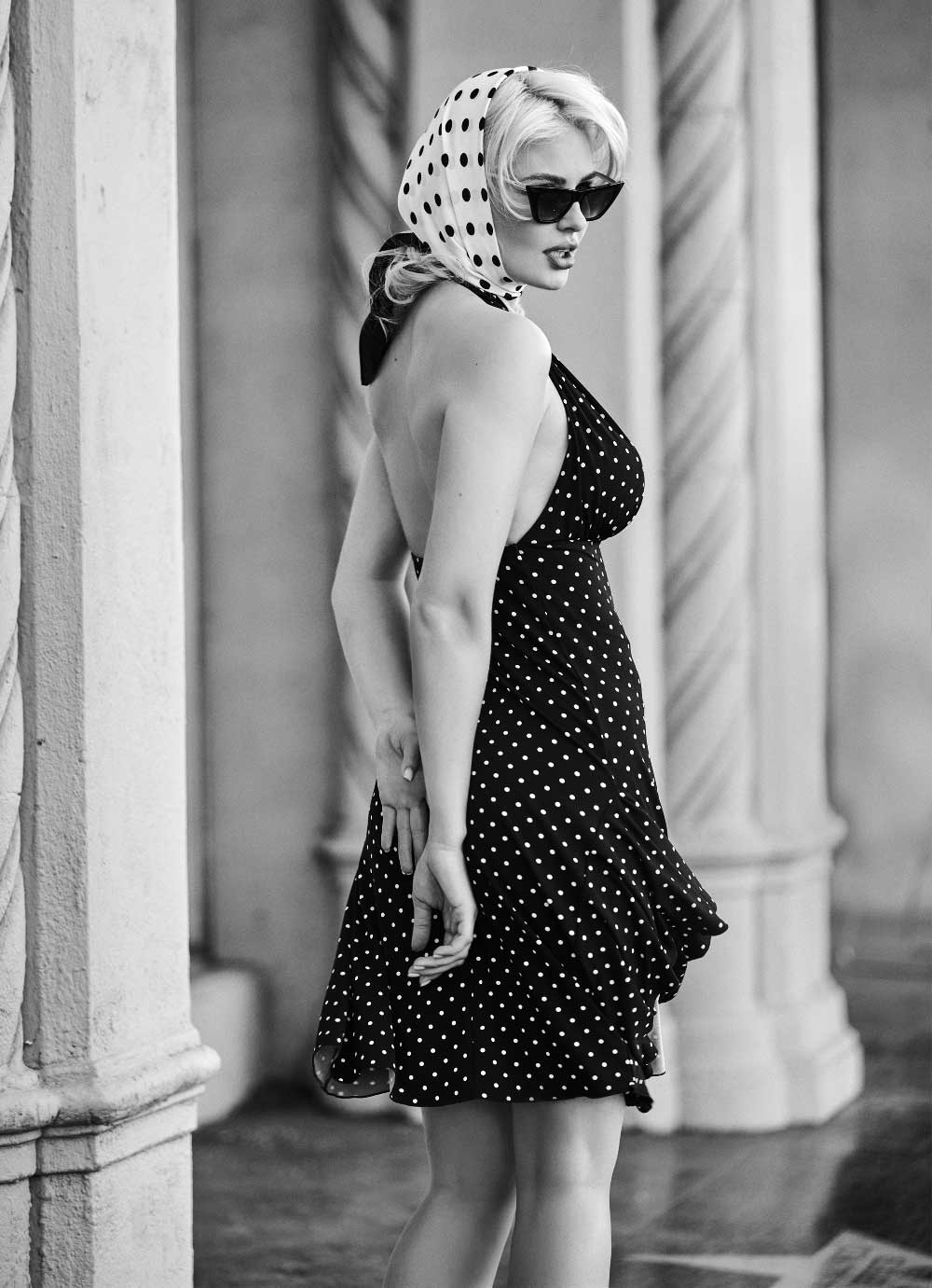 Guess recuerda a Marilyn Monroe con feminidad americana