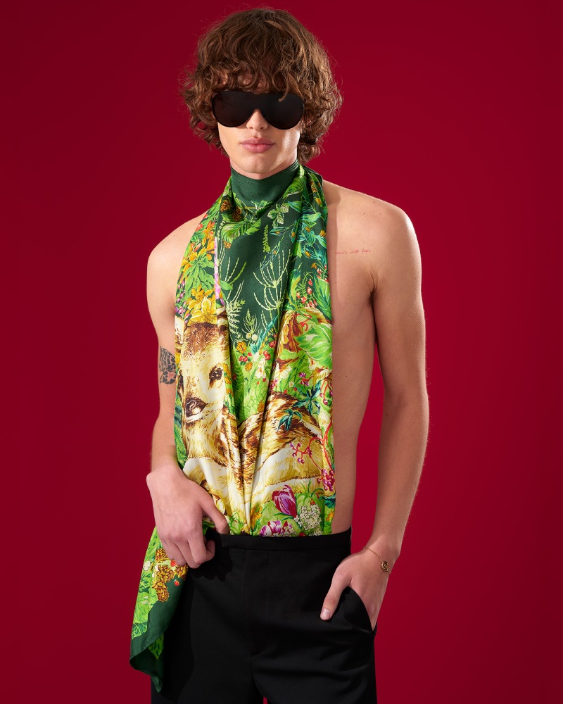 Gucci revive sus pañuelos de seda más icónicos para 2026