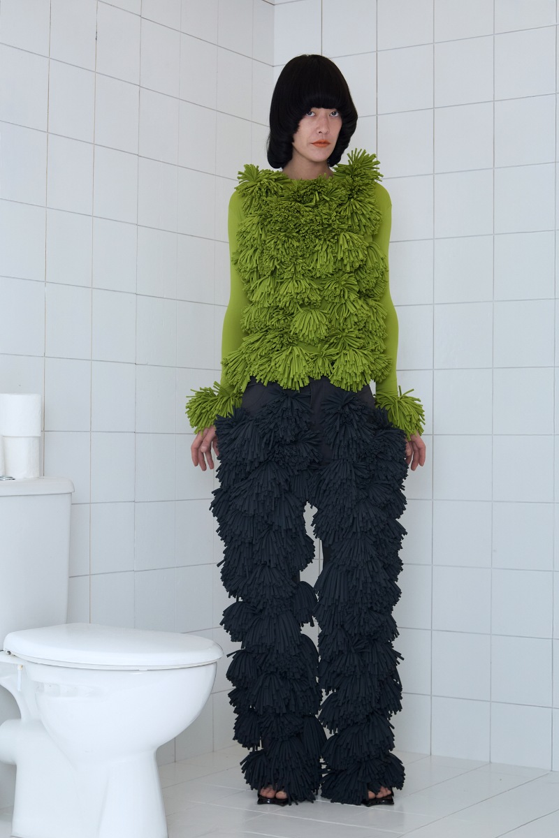 Paula Cánovas del Vas rompe el voyeurismo con moda visible