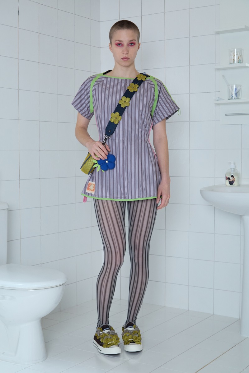 Paula Cánovas del Vas rompe el voyeurismo con moda visible