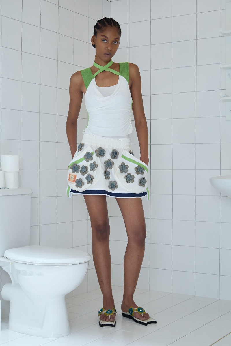 Paula Cánovas del Vas rompe el voyeurismo con moda visible