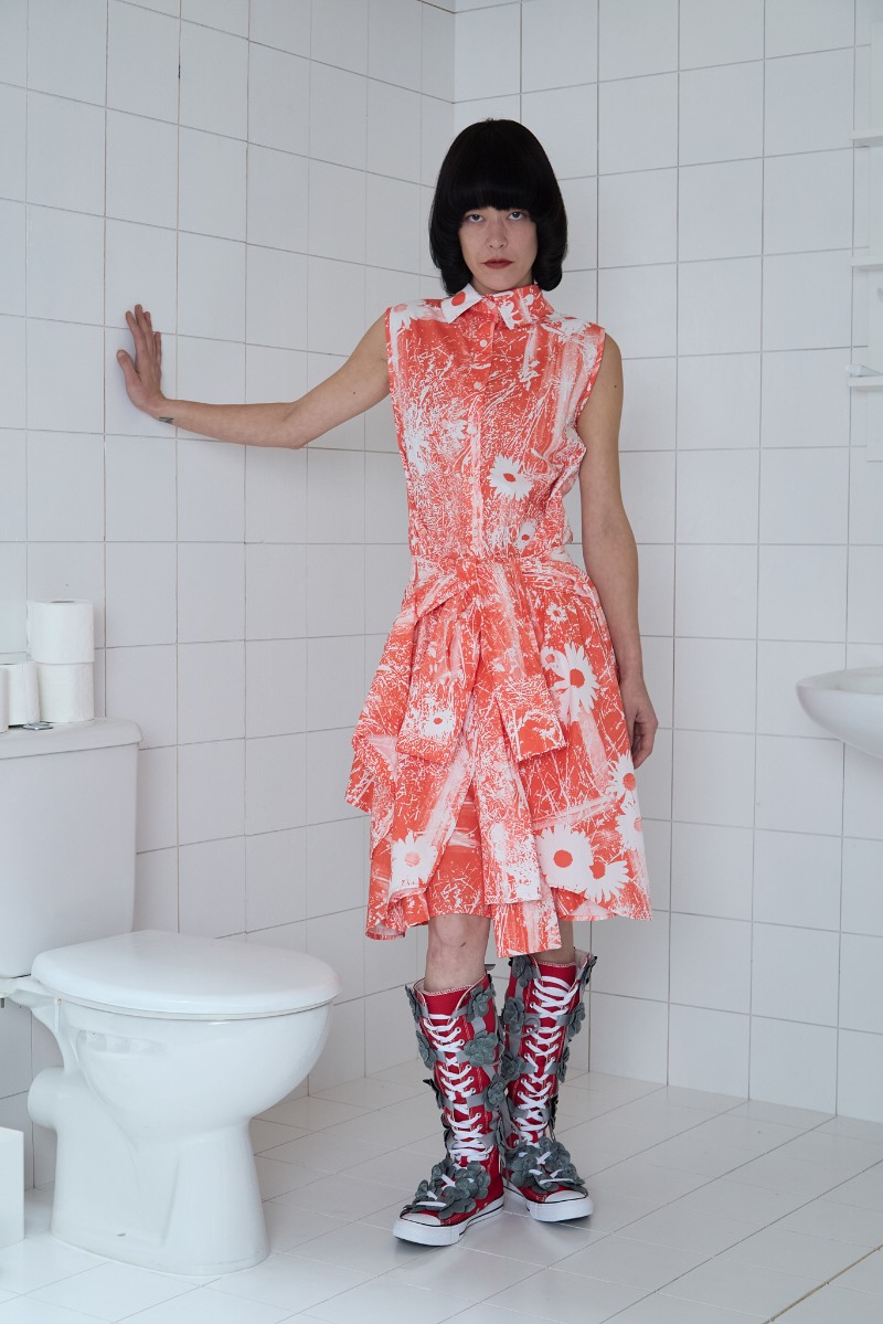 Paula Cánovas del Vas rompe el voyeurismo con moda visible