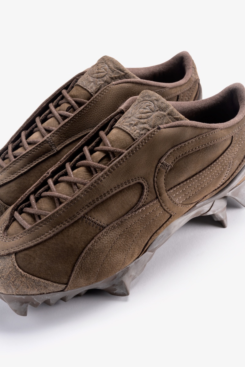 Puma y No Faith Studios radicalizan otra zapatilla Y2K