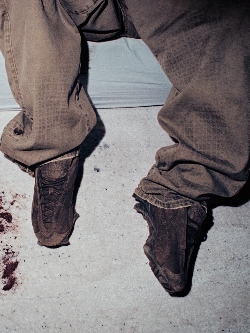 Puma y No Faith Studios radicalizan otra zapatilla Y2K