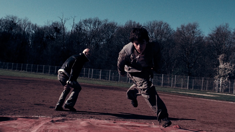 Puma y No Faith Studios radicalizan otra zapatilla Y2K