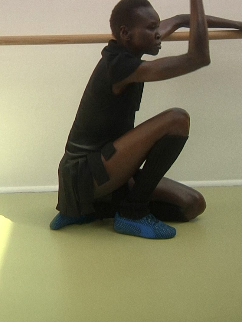 Super Yaya explora contrastes y feminidad con las Speedcat