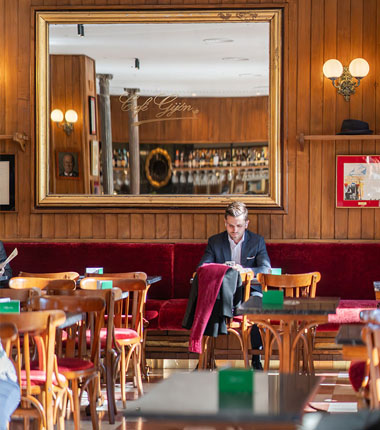 Reapertura del Café Gijón: espacio fiel, cocina desfigurada