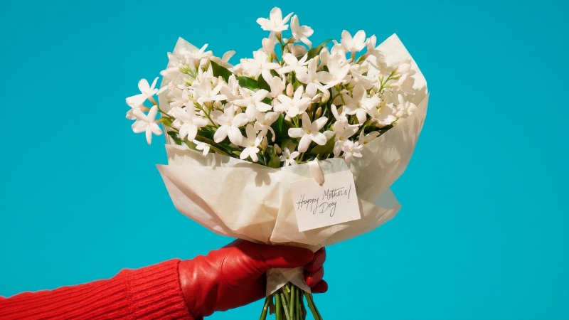 ¿Tienes una madre moderna? Regálale unas Etnia Barcelona