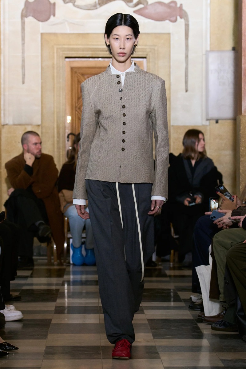 Sonia Carrasco redefine la sastrería emocional con rigor