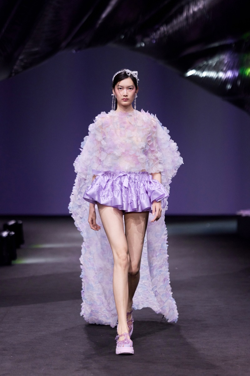 Si te gusta lo etéreo y romántico, necesitas a Susan Fang