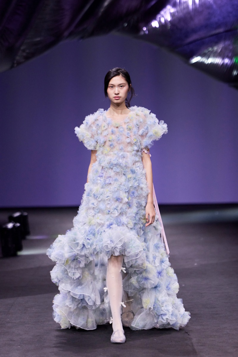 Si te gusta lo etéreo y romántico, necesitas a Susan Fang