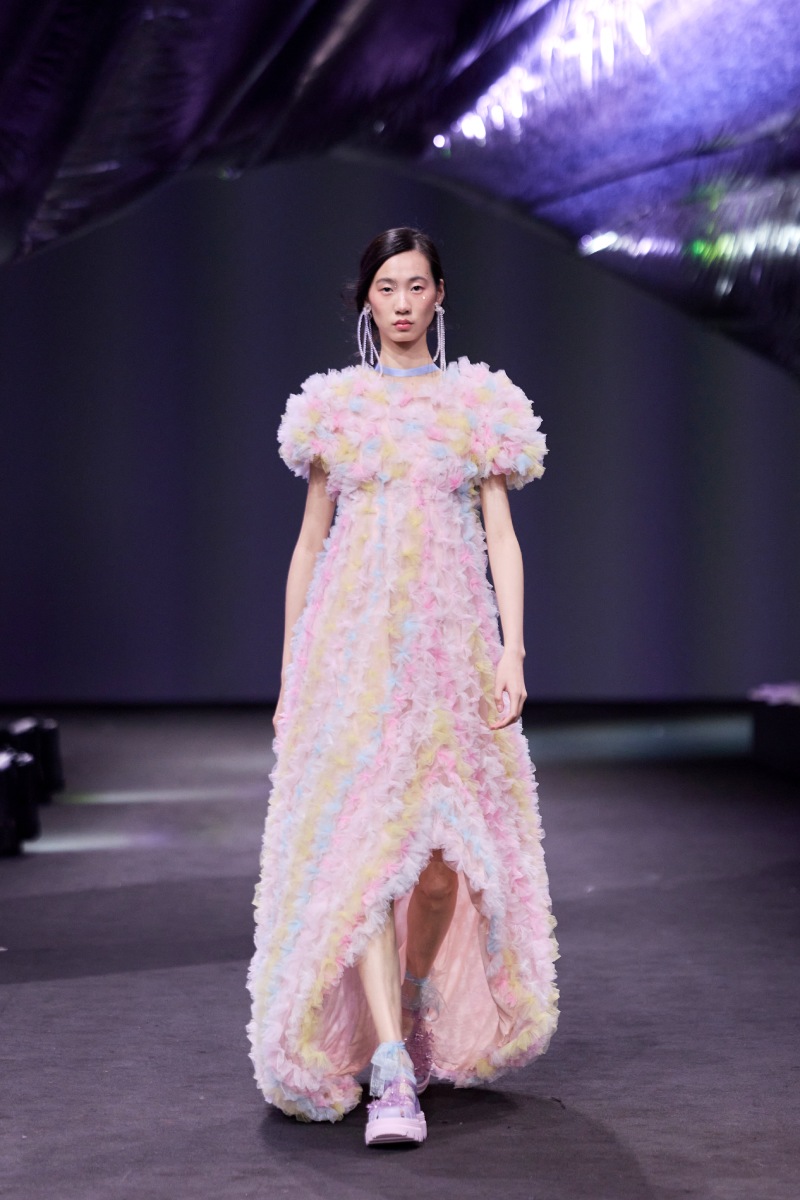 Si te gusta lo etéreo y romántico, necesitas a Susan Fang