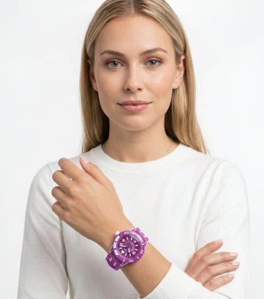 Swatch vuelve a pintar sus relojes de buceo Scubaqua
