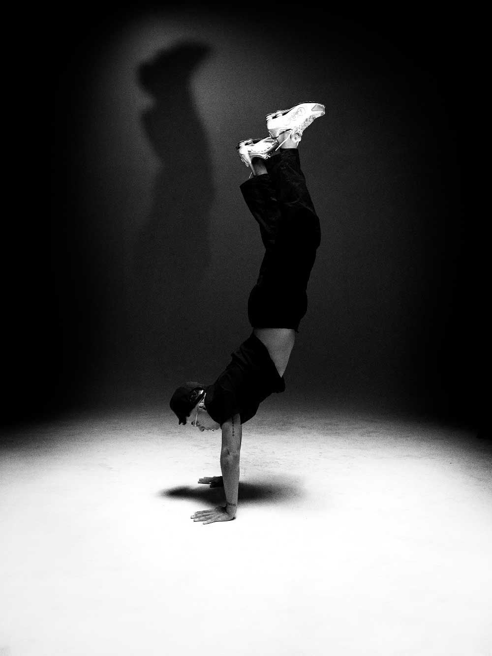 Trueno anuncia su nuevo álbum Turr4zo y conquista Londres