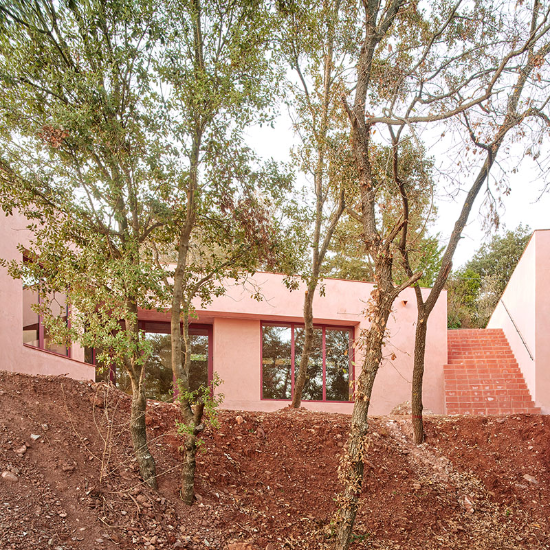 Twobo crea Casa Sota la Mola, integrada en Matadepera