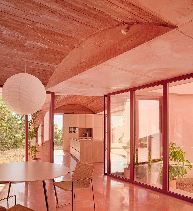 Twobo crea Casa Sota la Mola, integrada en Matadepera