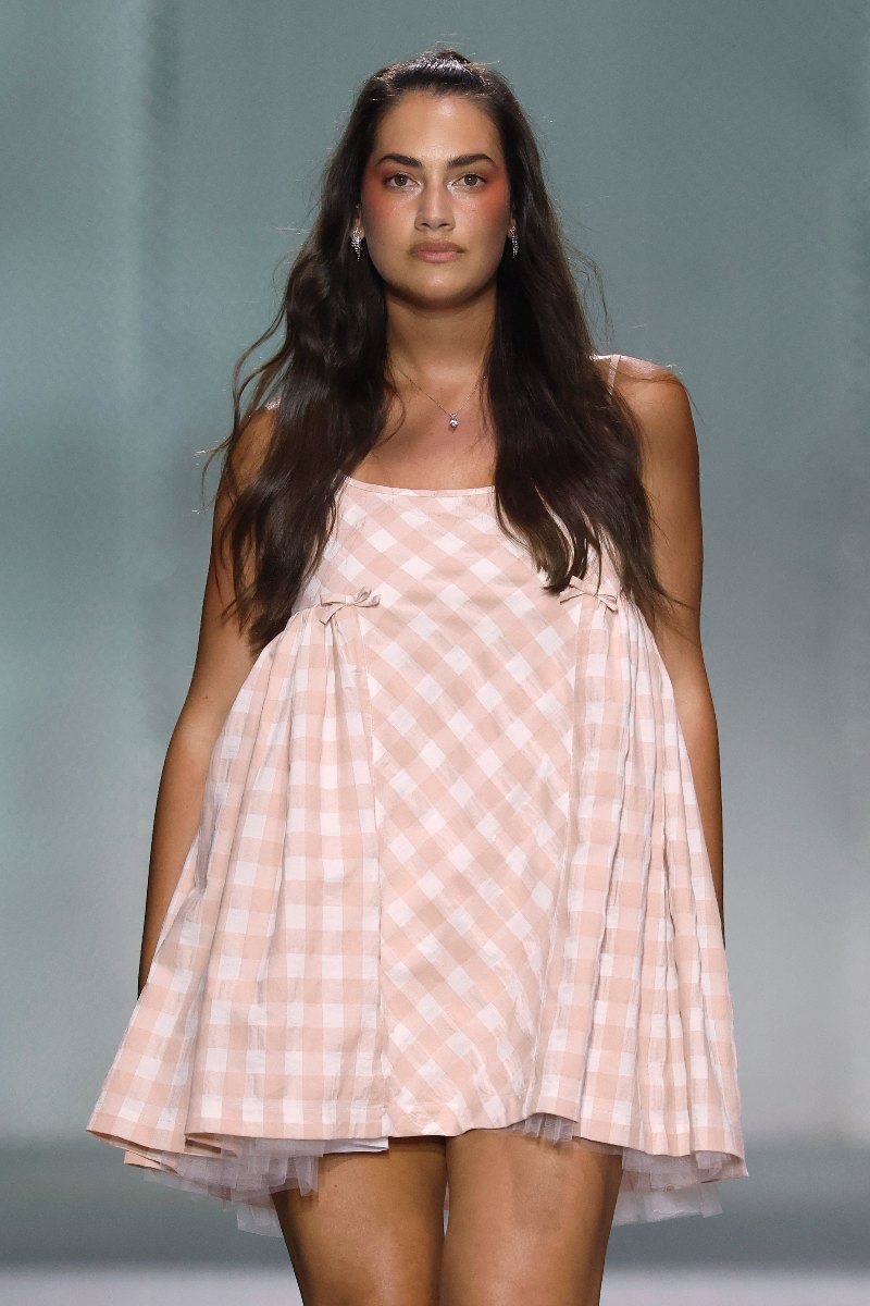 Víctor Von Schwarz en 080 Barcelona Fashion vuelve muy cute