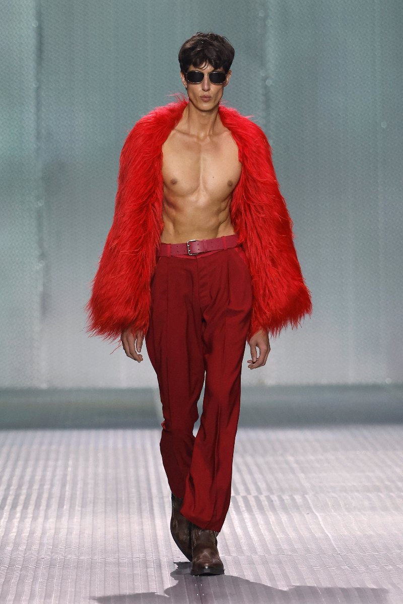 Víctor Von Schwarz en 080 Barcelona Fashion vuelve muy cute