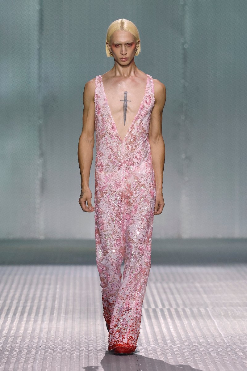 Víctor Von Schwarz en 080 Barcelona Fashion vuelve muy cute