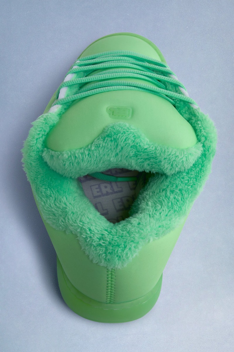 ERL pinta de verde eléctrico sus zapas de inspiración Y2K