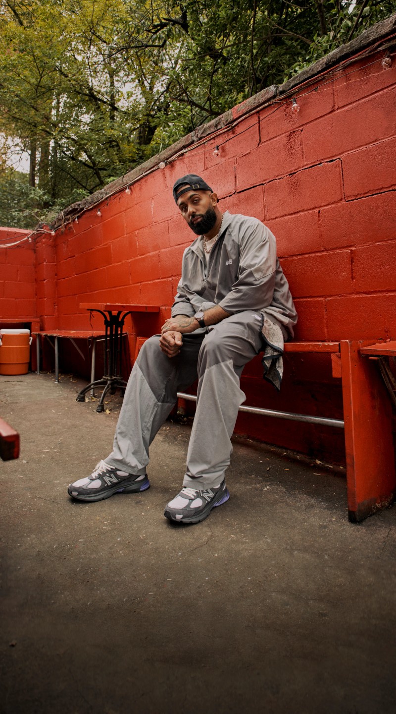 Queremos las New Balance que lleva Eladio Carrión