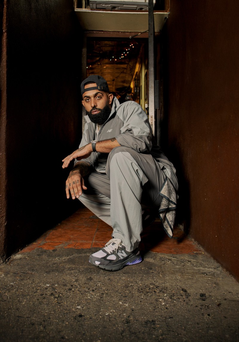 Queremos las New Balance que lleva Eladio Carrión