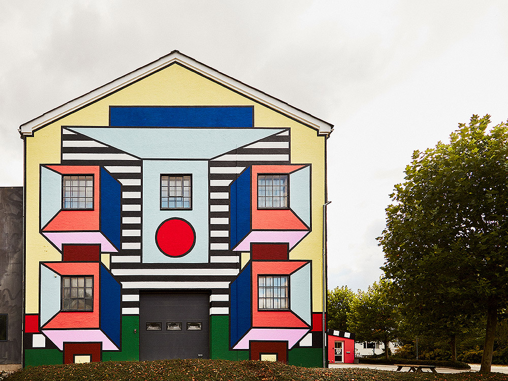 La artista Camille Walala presenta su universo pop en Ibiza