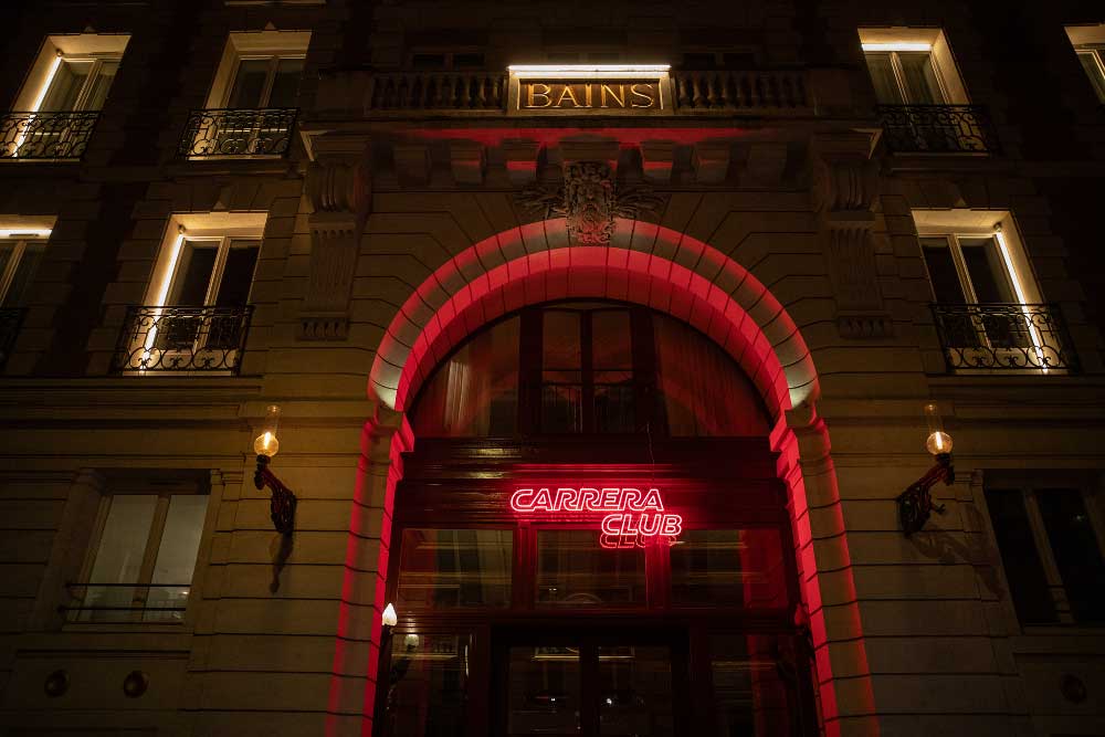Carrera celebra sus 70 años con un fiestón en París