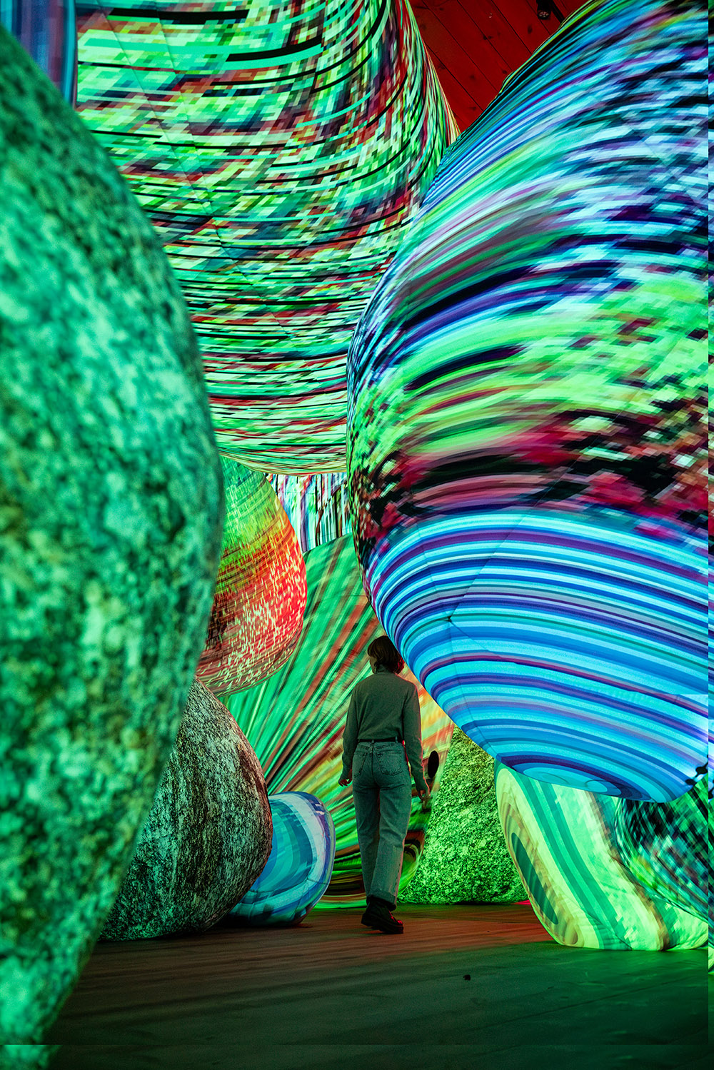 Modern Guru and the Path to Artificial Happiness de Eness