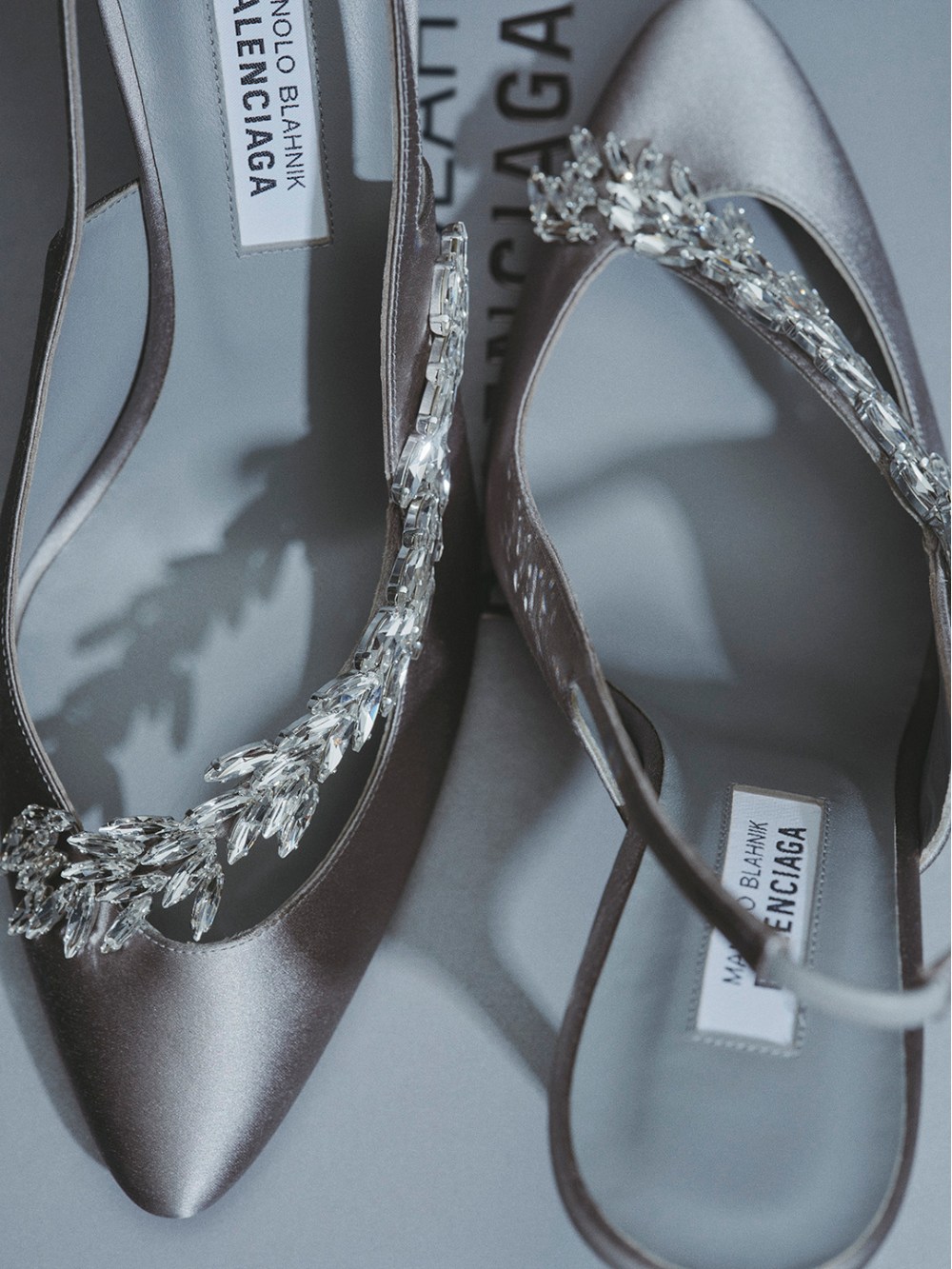 Balenciaga y Manolo Blahnik estrenan sus primeros tacones